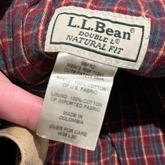 Men’s L.L Bean Double L Natural Fit Plain Front, Flannel-Lined Pants - Picture 4 of 5